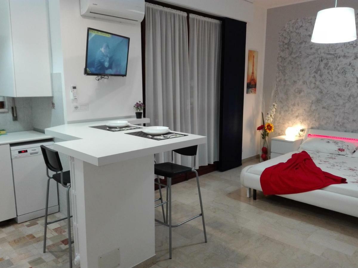 Apartamento Mecenate Cozy Flat Milán Exterior foto